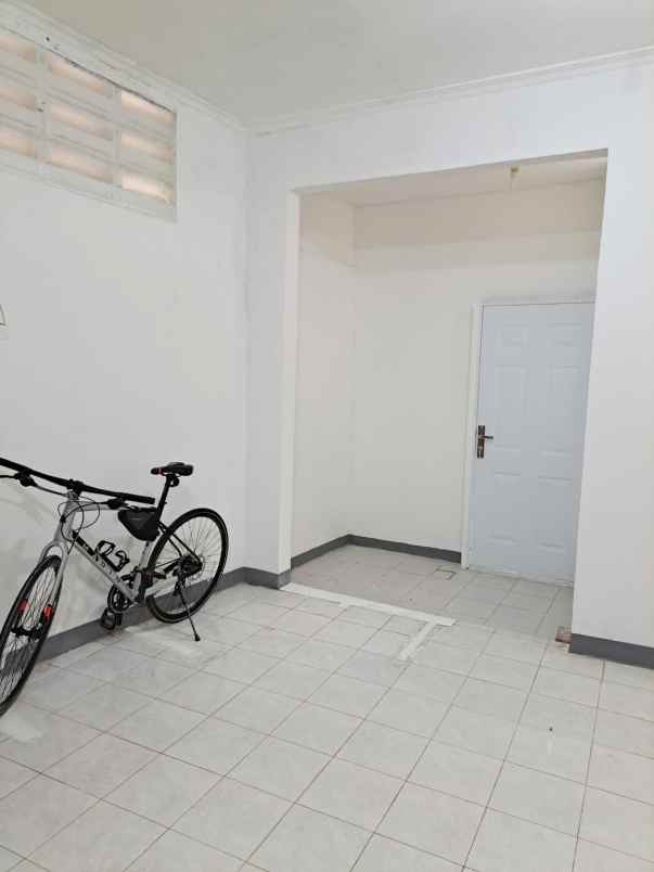 dijual rumah asri di daerah kalimalang