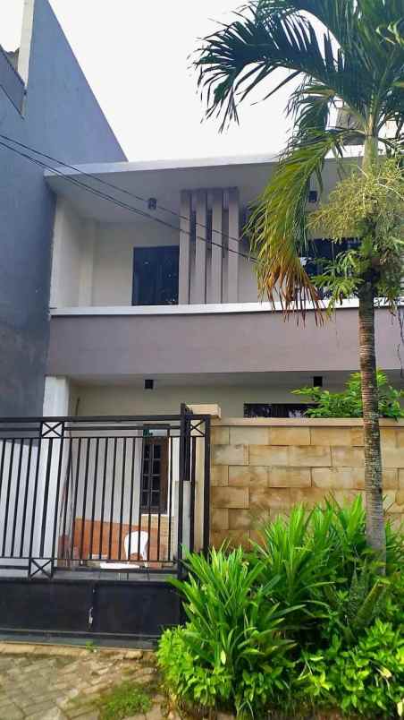 dijual rumah babatan pratama