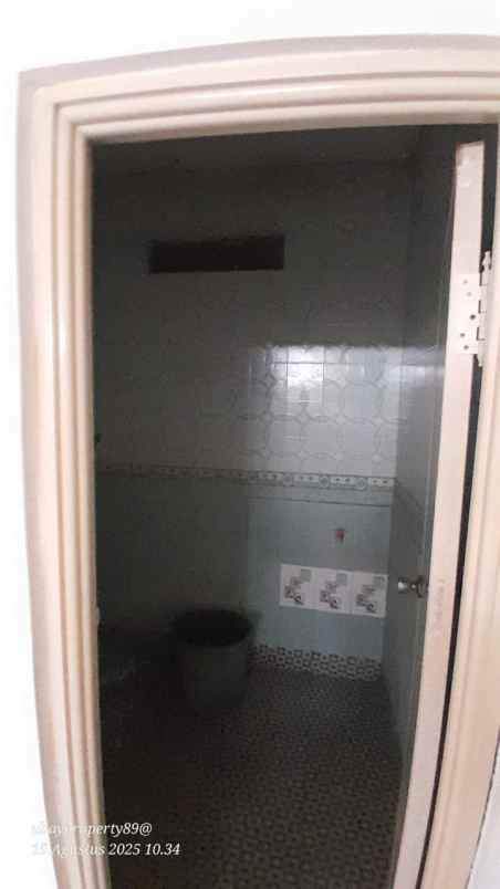 dijual rumah bagus bebas banjir di ciledug