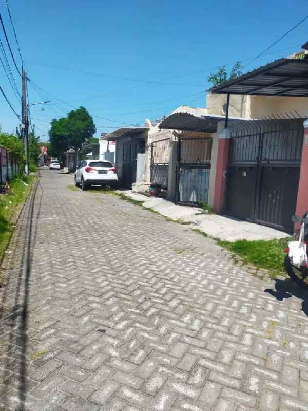 dijual rumah bagus siap huni wiguna timur surabaya
