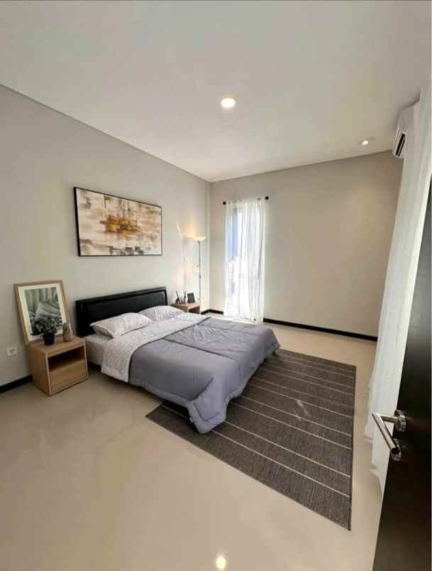 dijual rumah baru lokasi perum araya golf malang