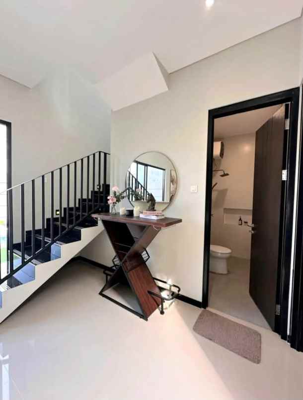 dijual rumah baru lokasi perum araya golf malang