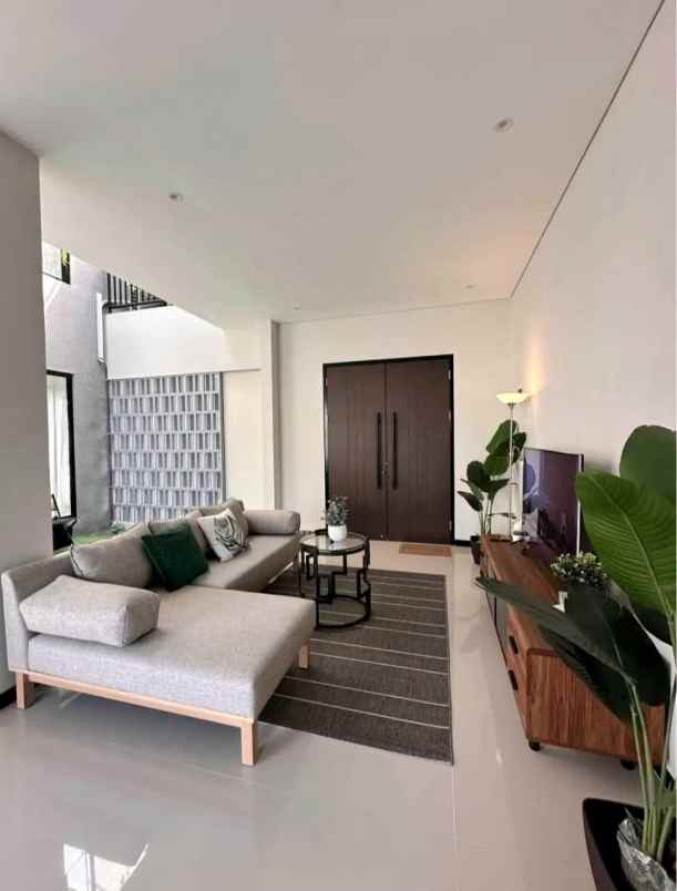 dijual rumah baru lokasi perum araya golf malang