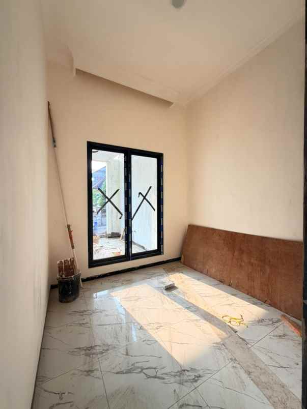 dijual rumah baru modern minimalis lokasi sawojajar