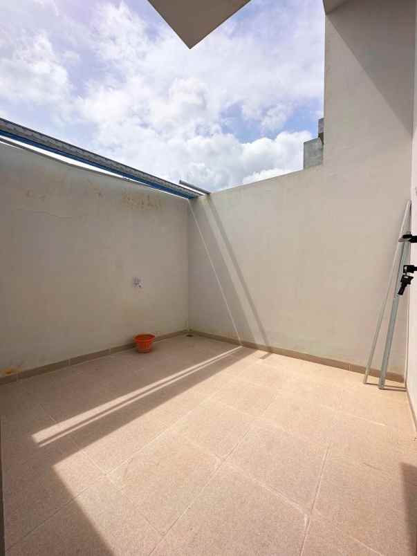 dijual rumah baru siap huni di munjul jakarta timur