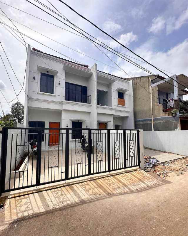 dijual rumah baru siap huni di munjul jakarta timur