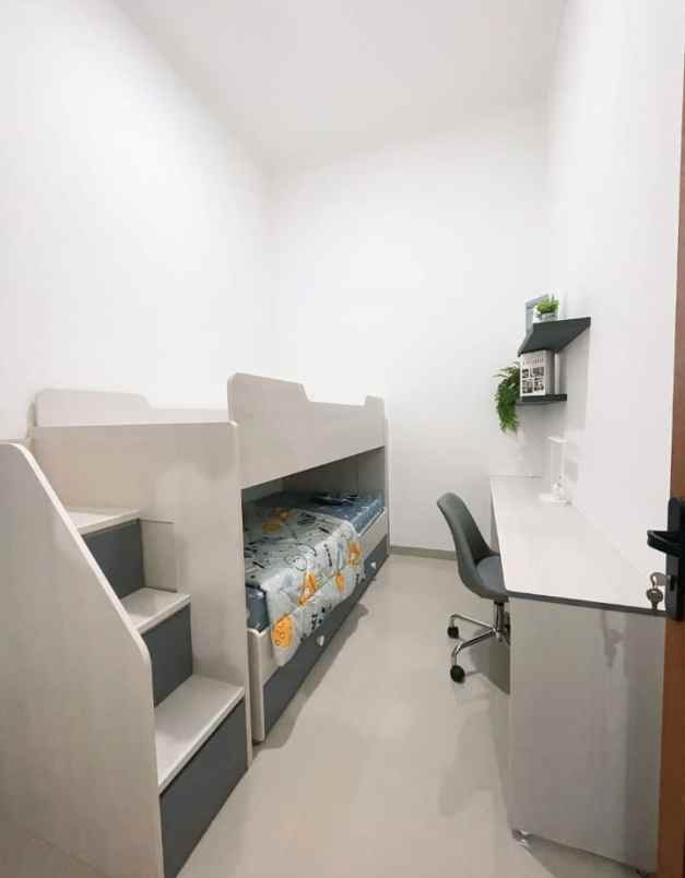 dijual rumah bedahan