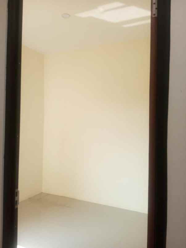 dijual rumah bedahan sawangan depok