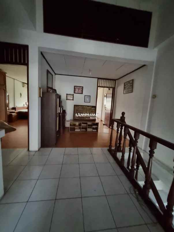 dijual rumah beji