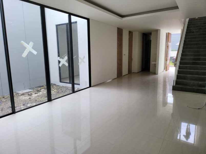 dijual rumah bendul merisi