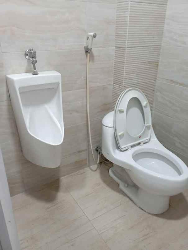 dijual rumah besar asri di malaka country estate