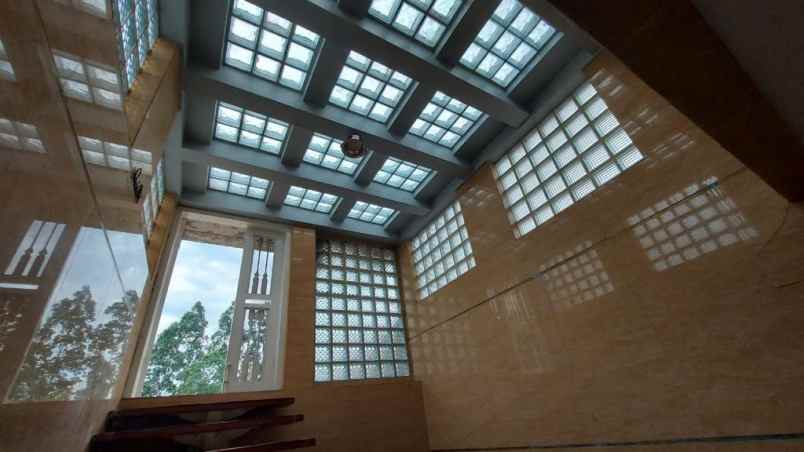 dijual rumah besar asri di malaka country estate