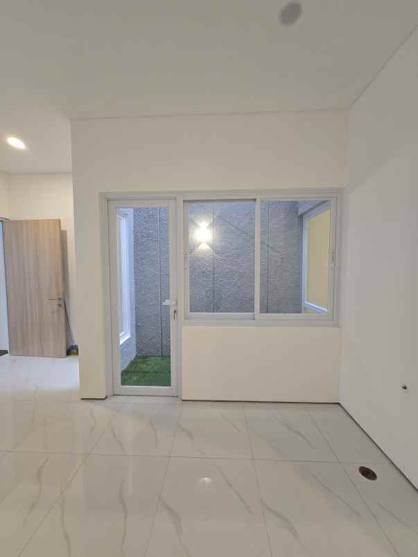 dijual rumah billymoon