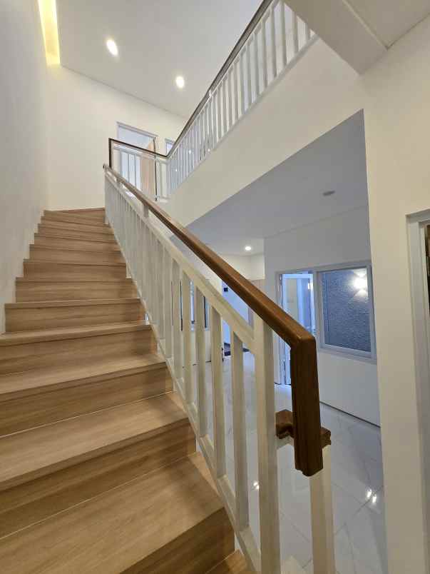 dijual rumah billymoon