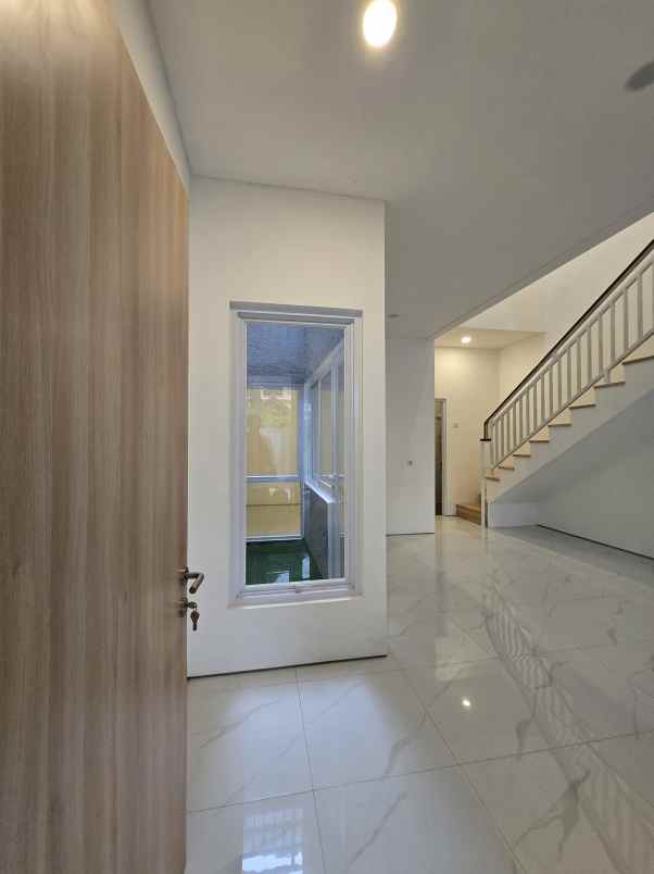 dijual rumah billymoon