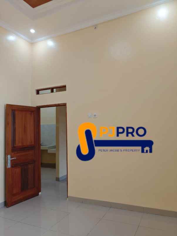 dijual rumah boulevard hijau