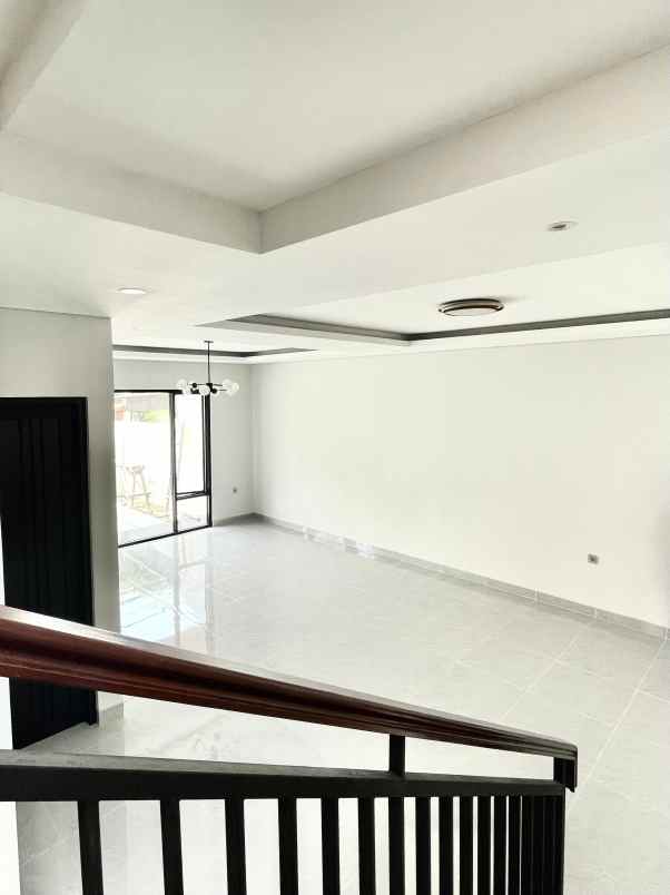 dijual rumah brand new di griya loka bsd