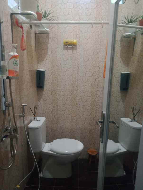 dijual rumah buah batu regency