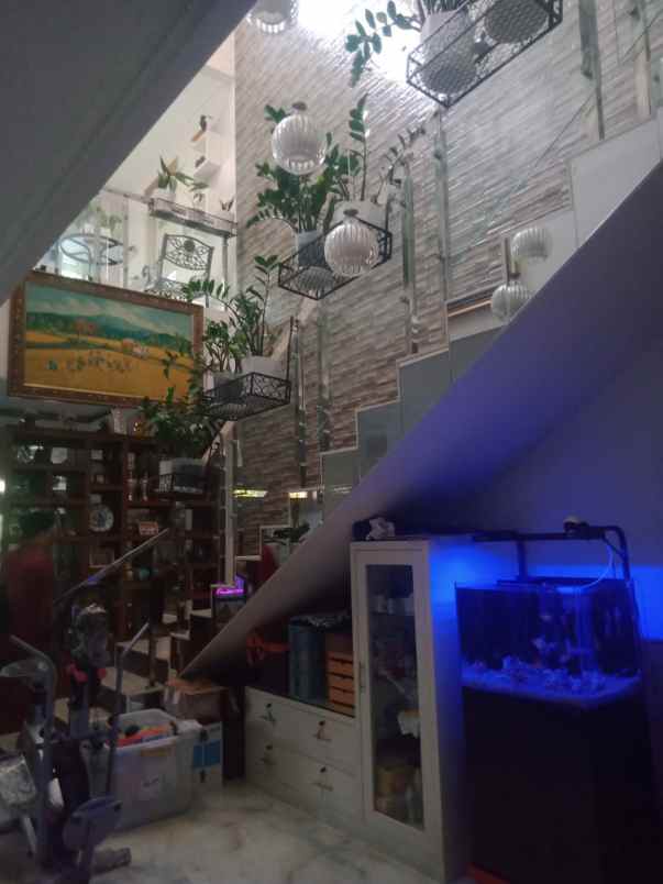 dijual rumah buah batu regency