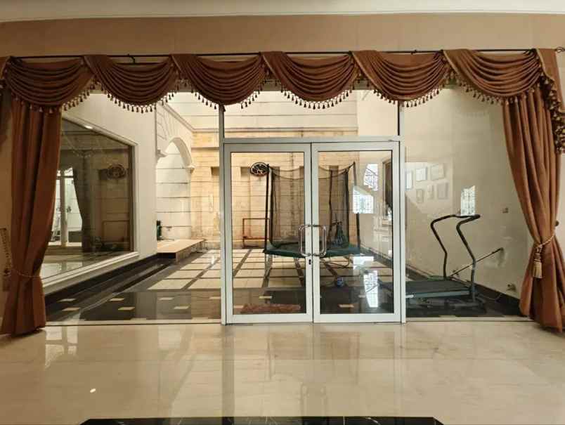 dijual rumah bukit gading mediterania