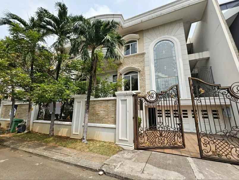 dijual rumah bukit gading mediterania