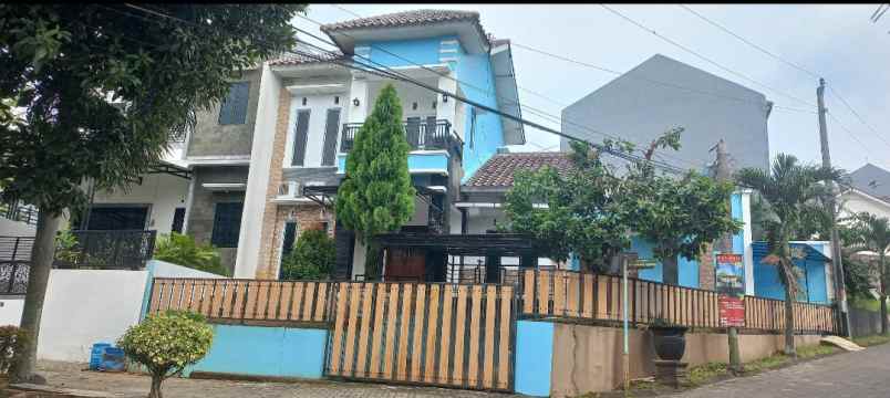 dijual rumah bulusan