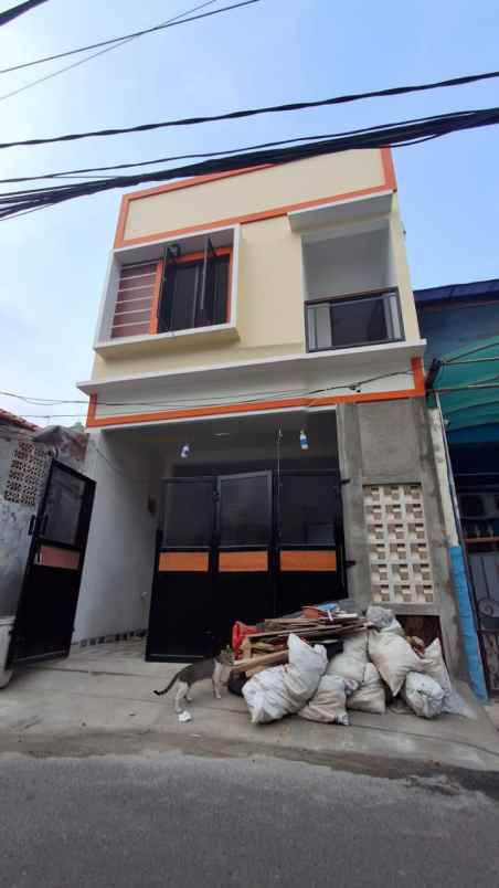 dijual rumah cempaka putih