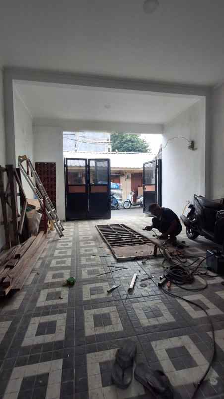 dijual rumah cempaka putih