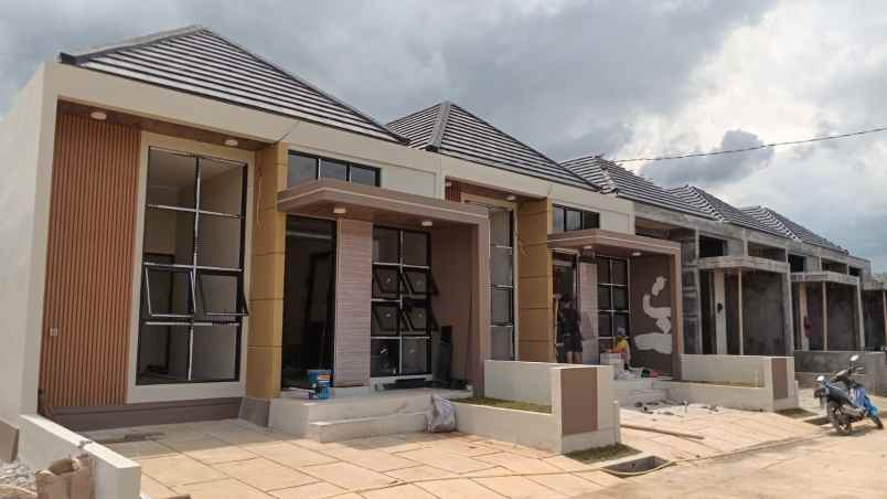 dijual rumah cicadas ciampea