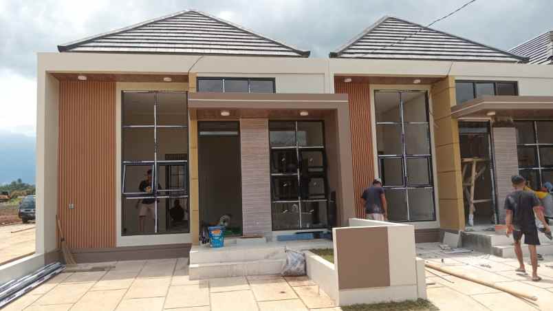 dijual rumah cicadas ciampea