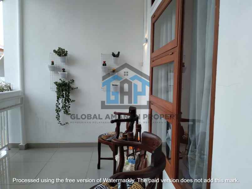 dijual rumah cihanjuang cimahi 3 lantai view mewah