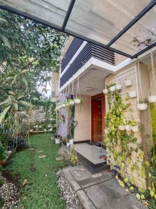 dijual rumah cijagra