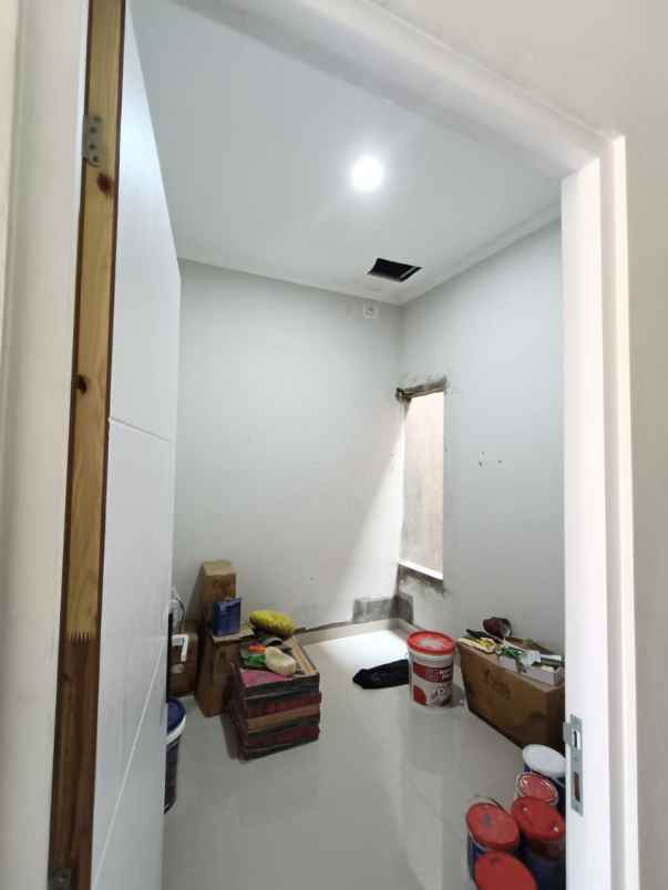 dijual rumah cilangkap