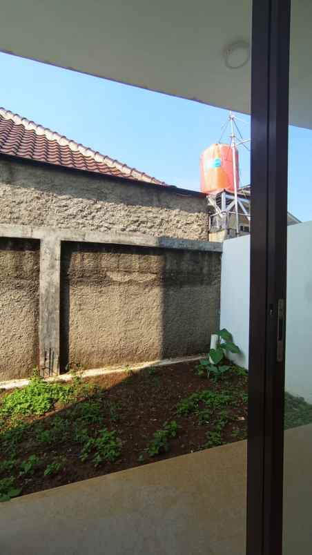 dijual rumah cilendek timur
