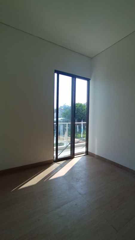 dijual rumah cilendek timur