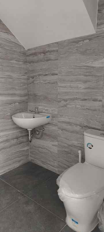 dijual rumah cilendek timur