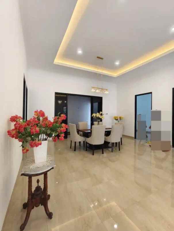 dijual rumah cinere depok
