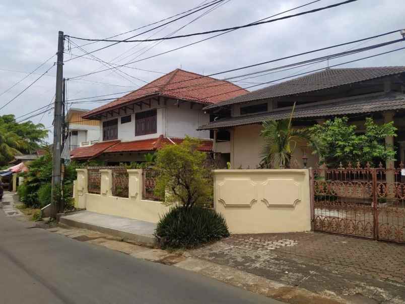 dijual rumah cinere estate