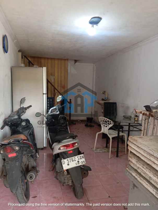 dijual rumah cipageran mainroad lingkungan nyaman