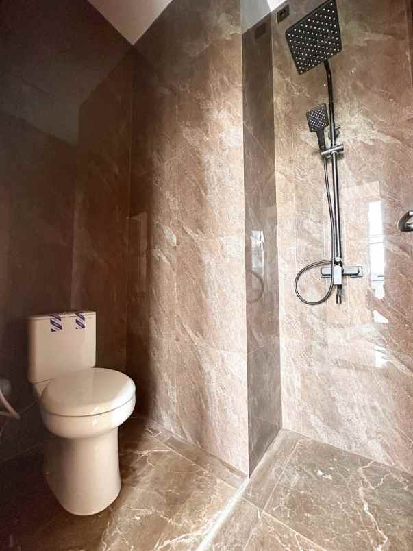 dijual rumah cipayung