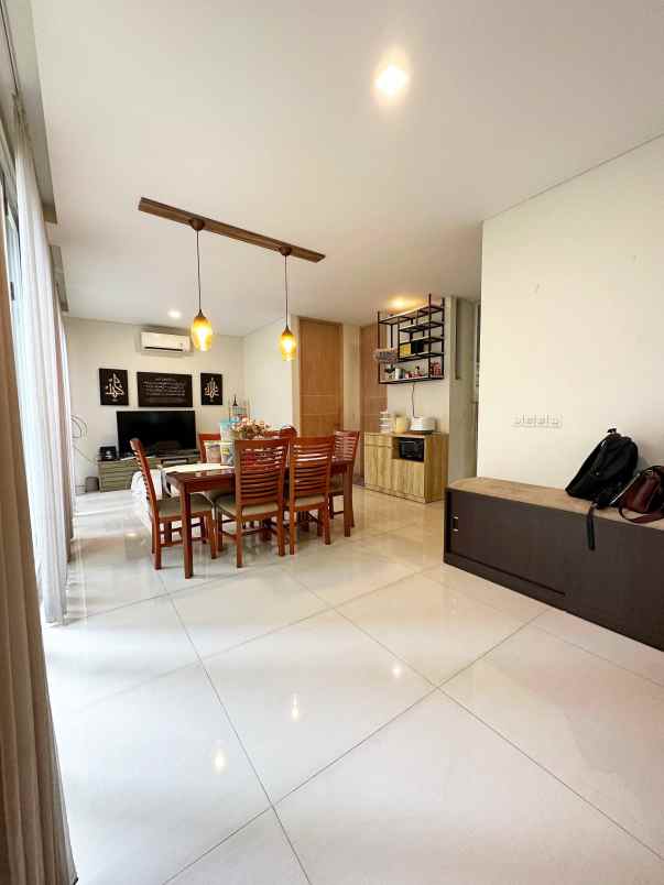 dijual rumah cipayung