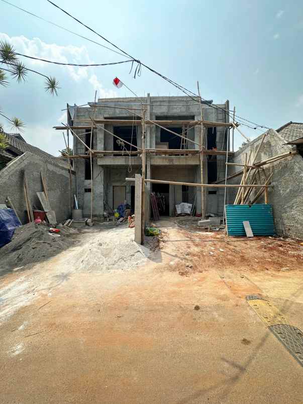 dijual rumah cipayung