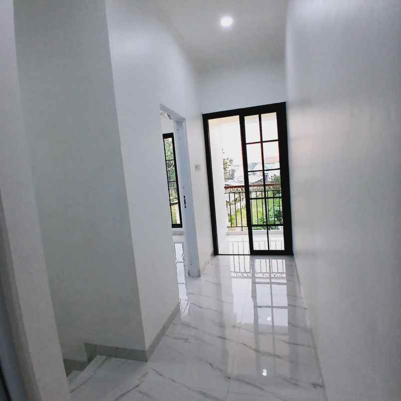dijual rumah cipayung depok