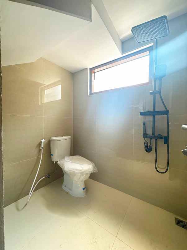 dijual rumah ciracas