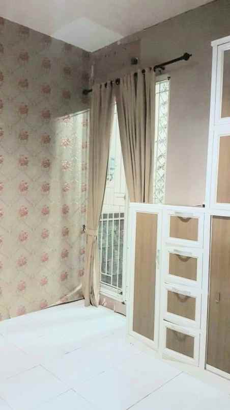 dijual rumah citra harmoni trosobo