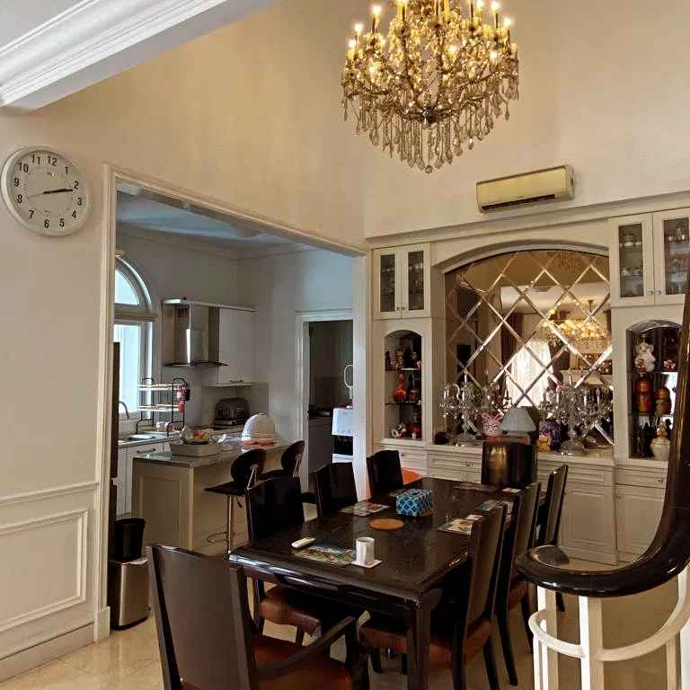 dijual rumah clister fountaine bleau