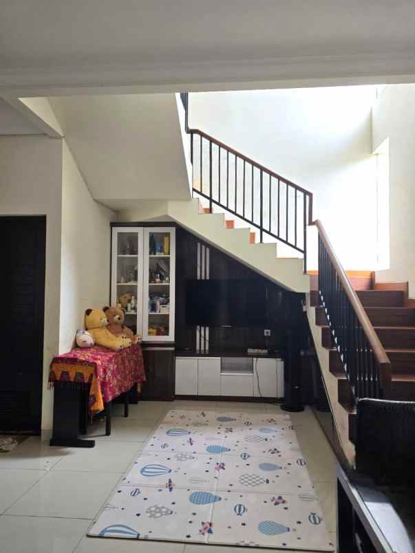 dijual rumah cluster arana harapan