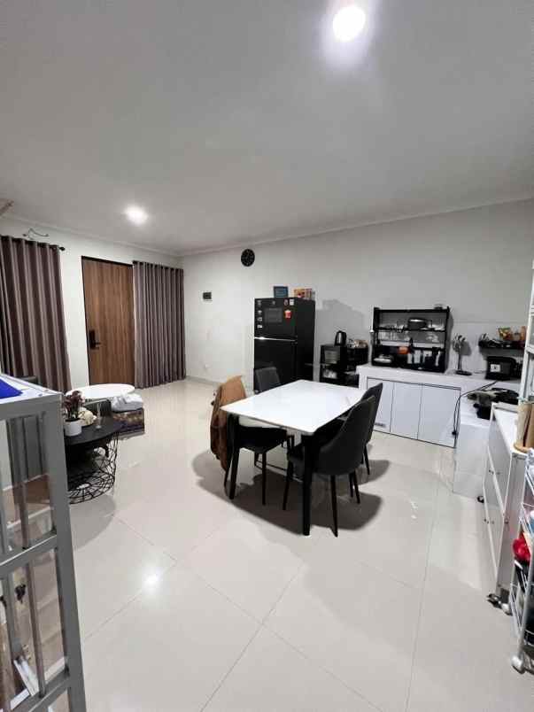 dijual rumah cluster cherryville grand