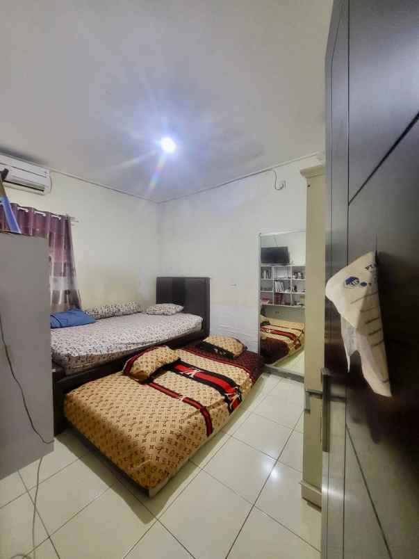 dijual rumah cluster ebony green ara