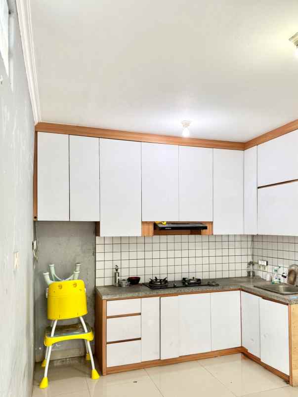 dijual rumah cluster green caraka